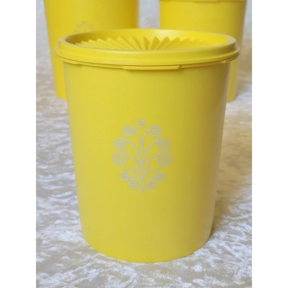 4 Vtg Tupperware Daffodil Sun Yellow Canister Set Sunburst Lids 805 807 809 811